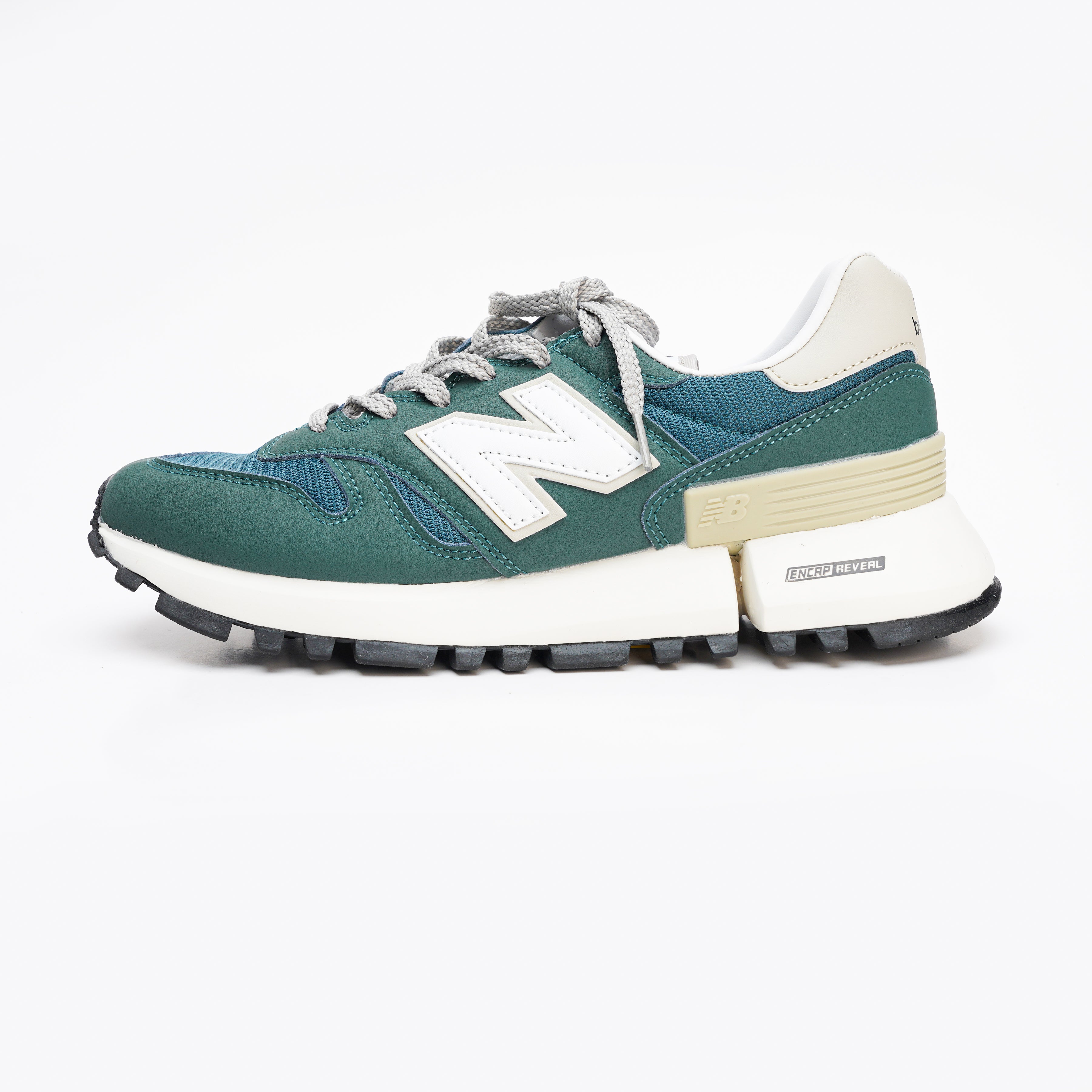 25048-Green stylish modern Design All Seasons sneaker for men