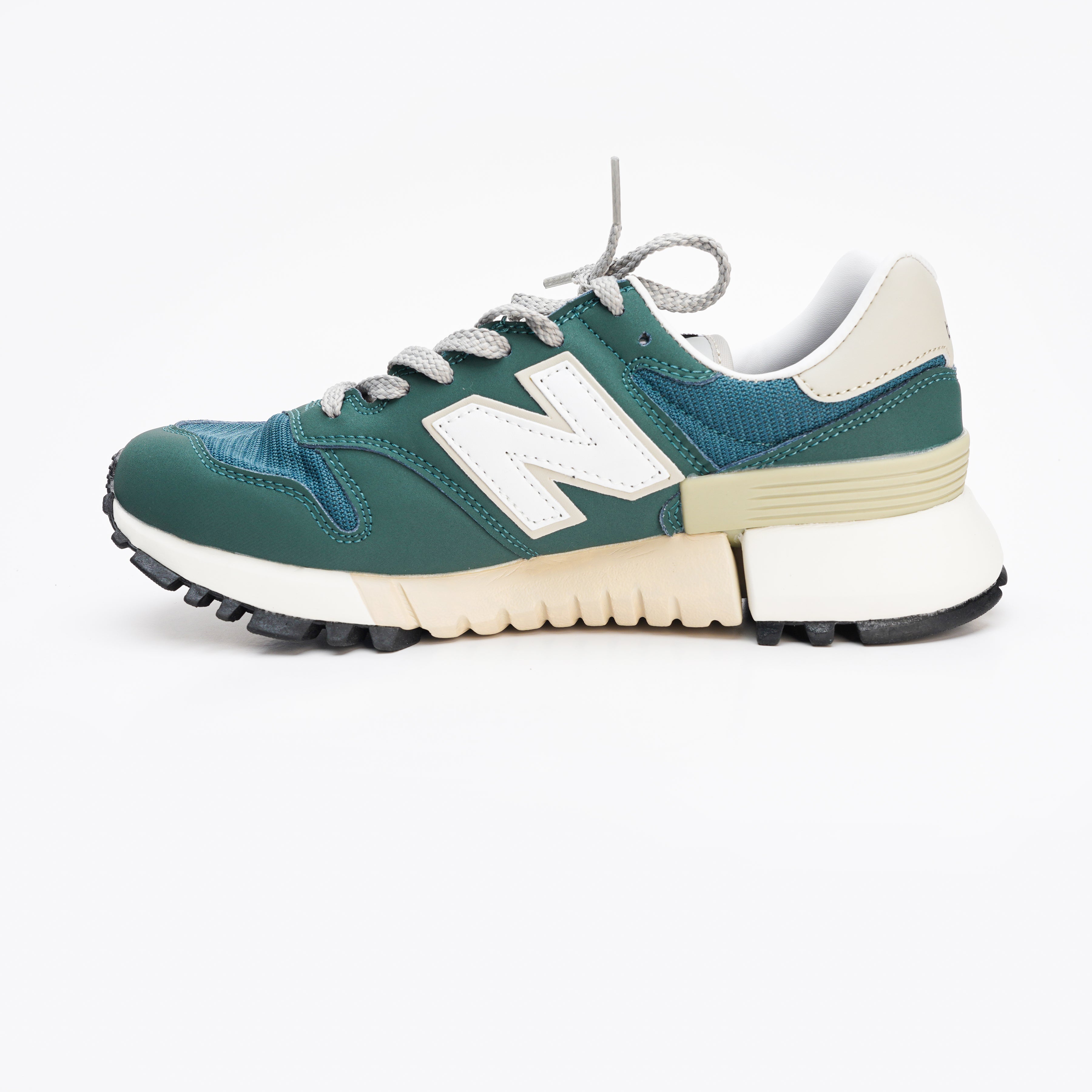 25048-Green stylish modern Design All Seasons sneaker for men